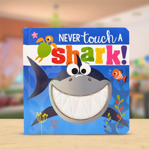 BOARD BOOK NEVER TOUCH A SHARK (Board book)