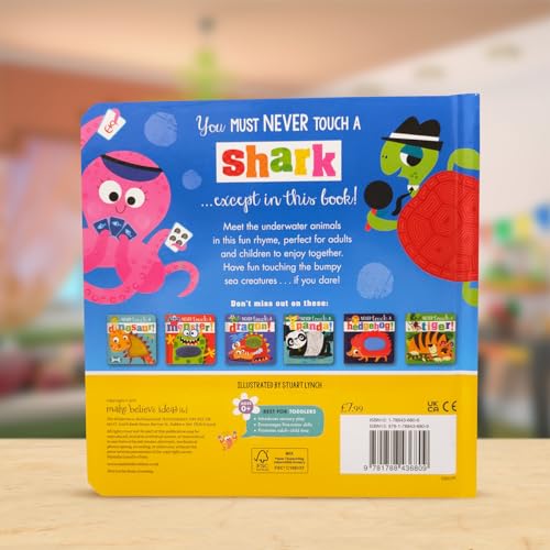 BOARD BOOK NEVER TOUCH A SHARK (Board book)
