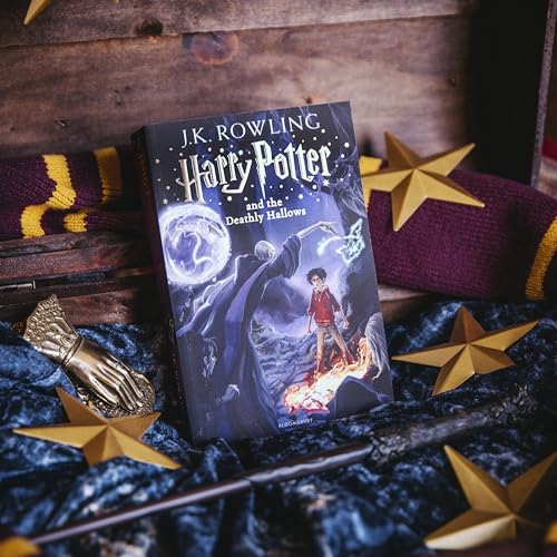 Harry Potter and the Deathly Hallows (Paperback)
