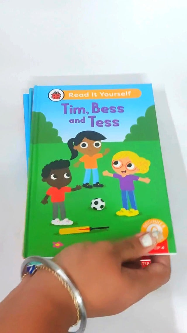 Read It Yourself with Ladybird: Developing Readers Level 2: 12 Books Collection Box Set (The Three Little Pigs, The Gingerbread Man, Little Red Riding Hood, Sleeping Beauty and More)